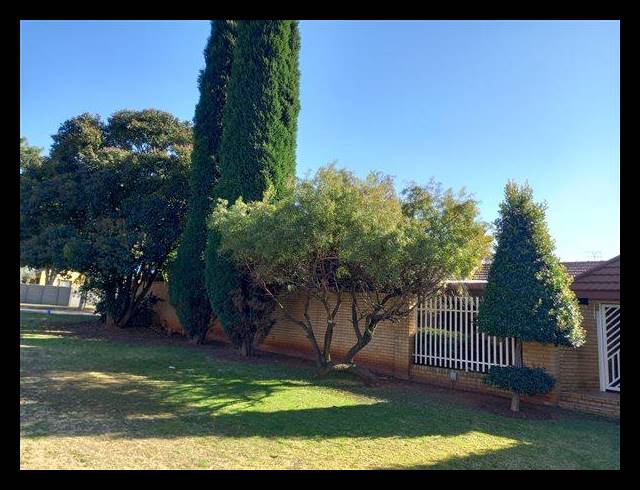 3 BEDROOM HOUSE FOR SALE IN BIRCHLEIGH